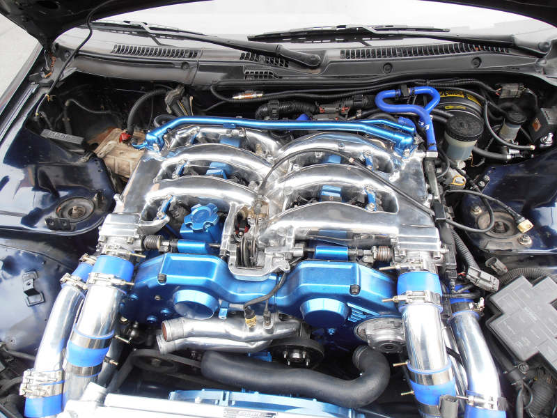 Illustration for article titled JDM Sunday Photo-Dump: Ultimate Nissan Engine Porn